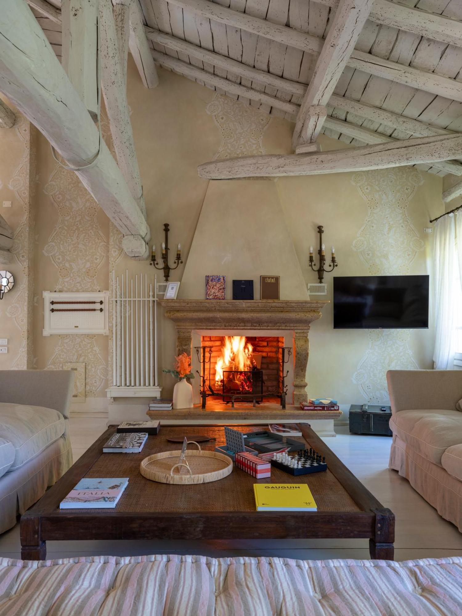 Elizabeth Country House, A Member Of Design Hotels Minerbio Екстериор снимка